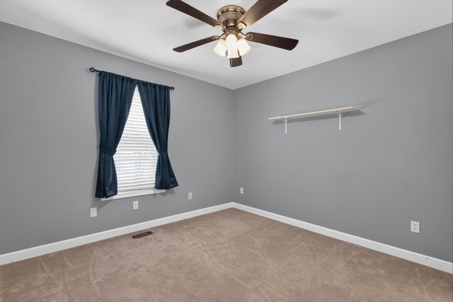 218 Charlotte Dr, Winchester, TN 37398