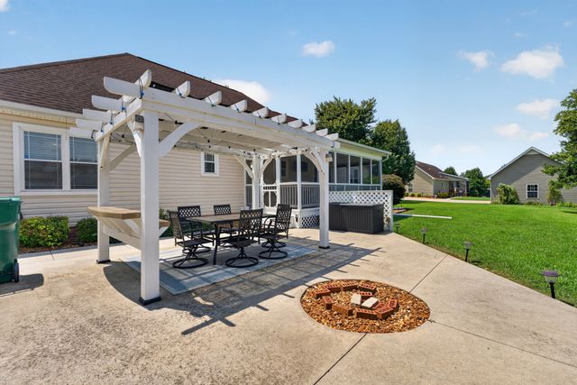 218 Charlotte Dr, Winchester, TN 37398