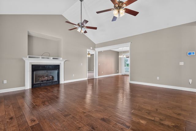 218 Charlotte Dr, Winchester, TN 37398
