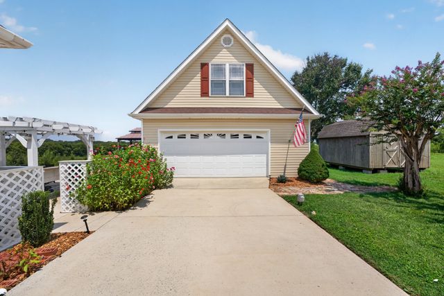 218 Charlotte Dr, Winchester, TN 37398