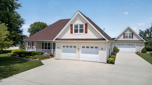 218 Charlotte Dr, Winchester, TN 37398