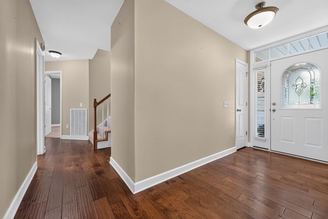 218 Charlotte Dr, Winchester, TN 37398