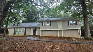 5251 Greenpoint Drive, Stone Mountain, GA 30088