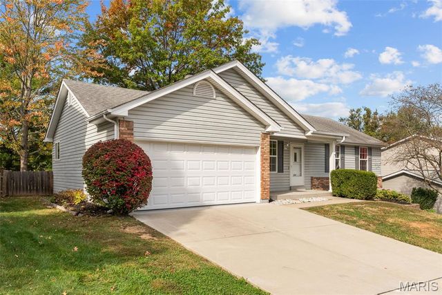 1309 Whispering Ridge Lane, St Peters, MO 63376