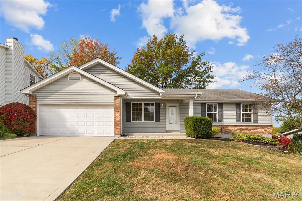 1309 Whispering Ridge Lane, St Peters, MO 63376