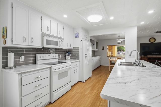 5510 DENMARK DRIVE, Bradenton, FL 34207