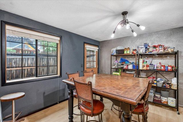 1477 Angelcrest Drive, Medford, OR 97504