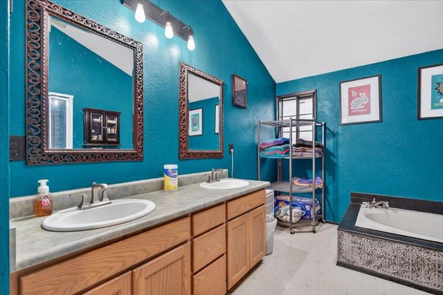 1477 Angelcrest Drive, Medford, OR 97504