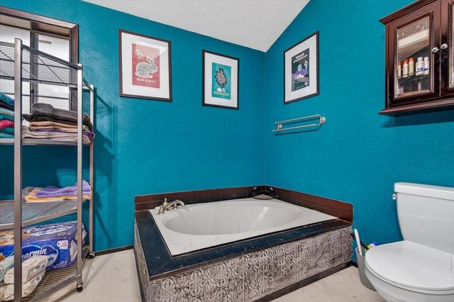 1477 Angelcrest Drive, Medford, OR 97504