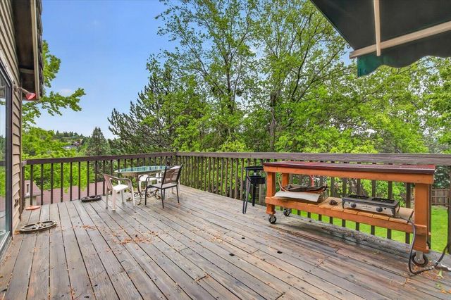 1477 Angelcrest Drive, Medford, OR 97504
