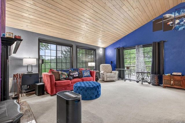 1477 Angelcrest Drive, Medford, OR 97504