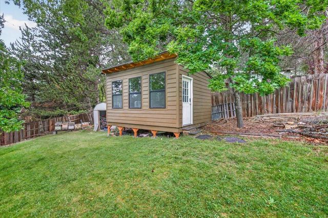 1477 Angelcrest Drive, Medford, OR 97504