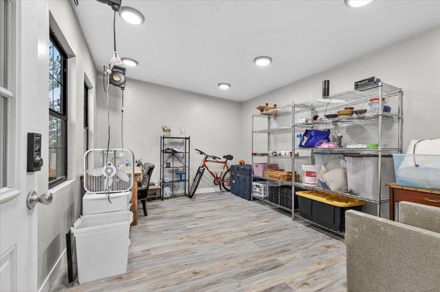 1477 Angelcrest Drive, Medford, OR 97504