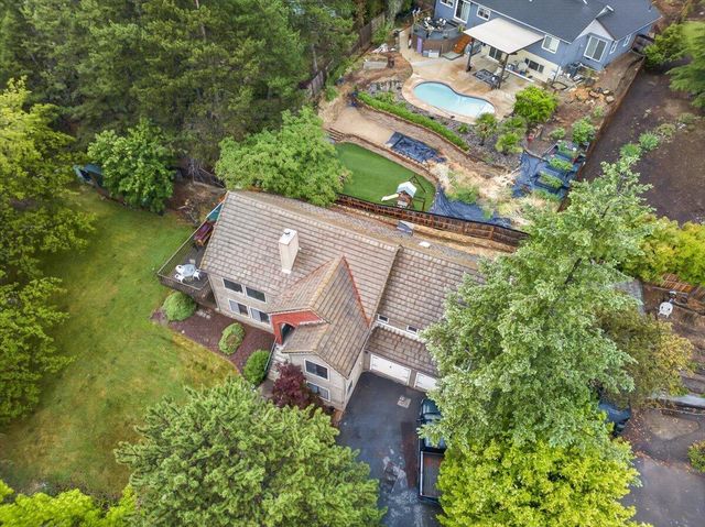 1477 Angelcrest Drive, Medford, OR 97504