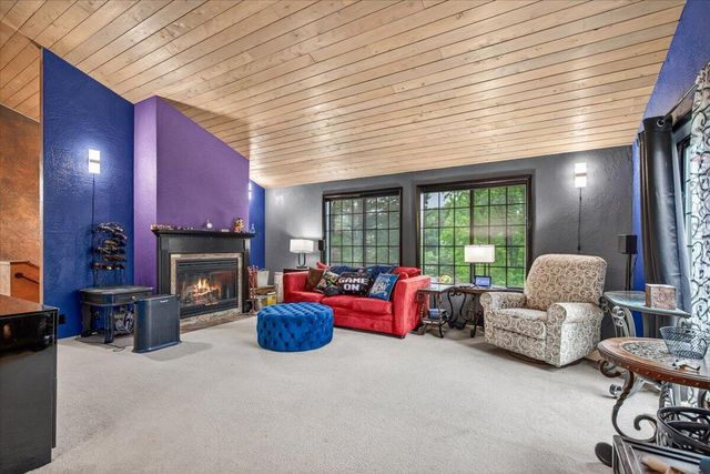 1477 Angelcrest Drive, Medford, OR 97504