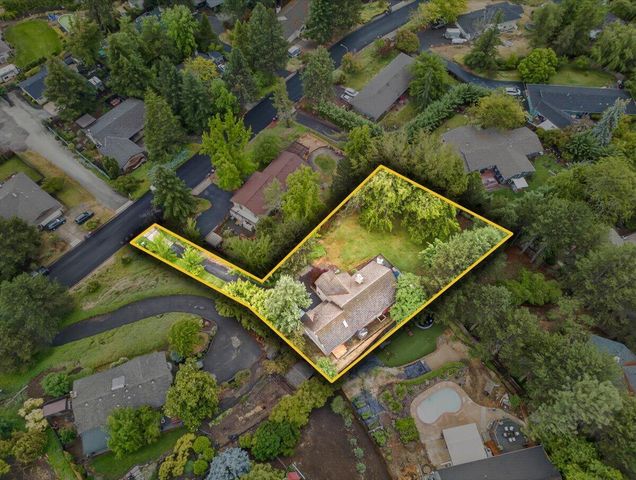 1477 Angelcrest Drive, Medford, OR 97504