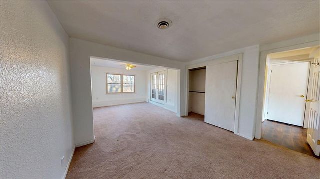 6004 NE Amazonia Road, St Joseph, MO 64505