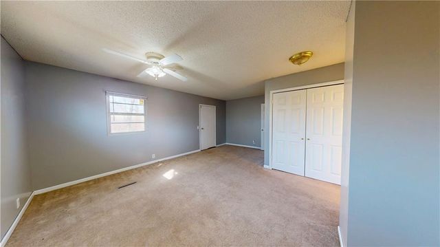 6004 NE Amazonia Road, St Joseph, MO 64505