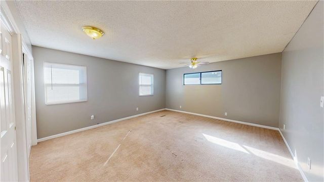 6004 NE Amazonia Road, St Joseph, MO 64505