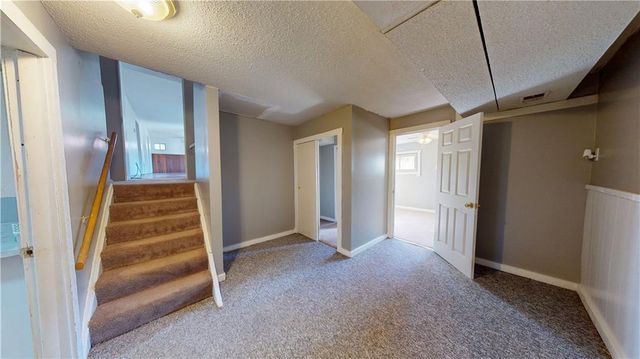 6004 NE Amazonia Road, St Joseph, MO 64505