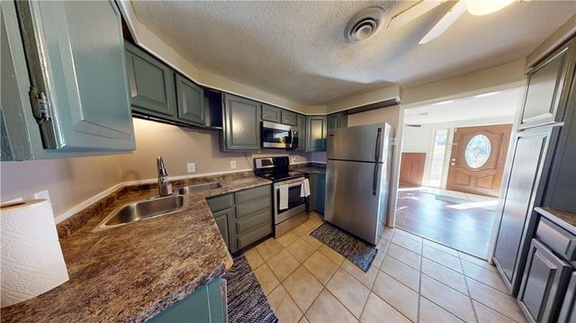 6004 NE Amazonia Road, St Joseph, MO 64505