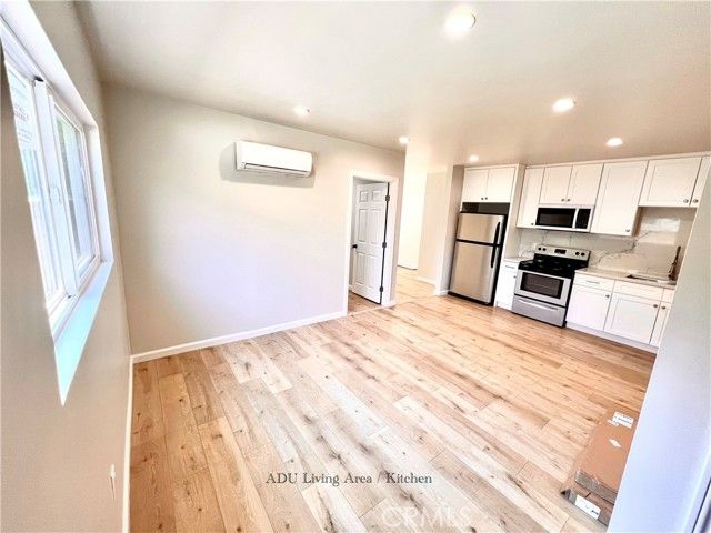 6929 Shoshone, Los Angeles, CA 91406