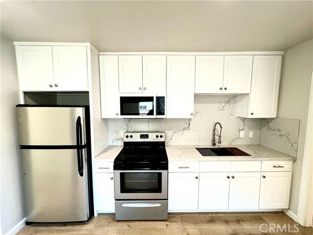 6929 Shoshone, Los Angeles, CA 91406