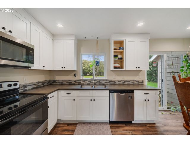 509 WILLIAMS Ave, Tillamook, OR 97141