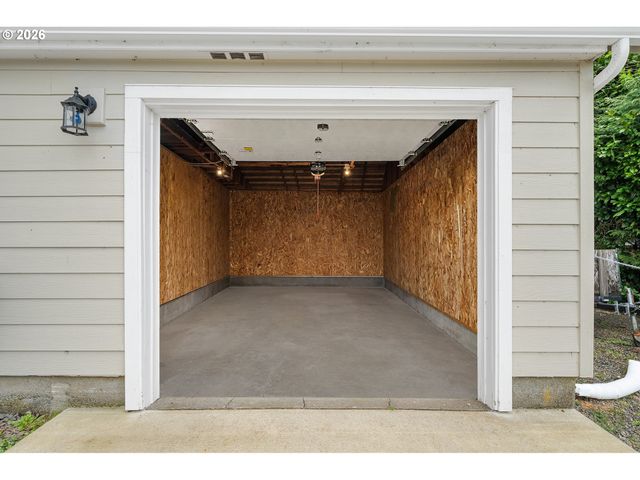 509 WILLIAMS Ave, Tillamook, OR 97141