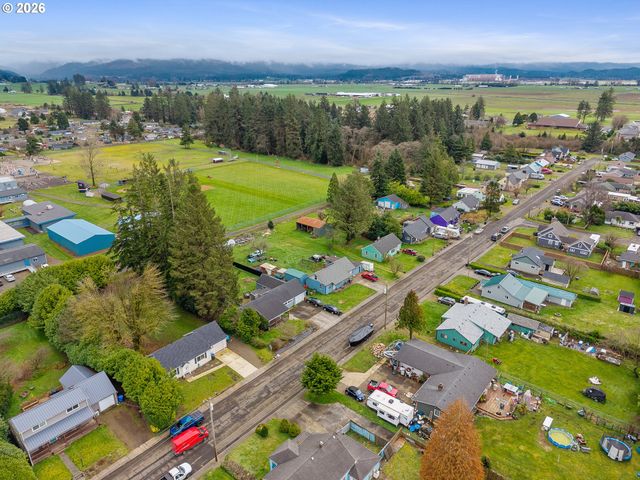 509 WILLIAMS Ave, Tillamook, OR 97141