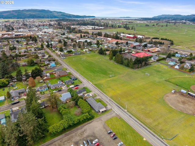 509 WILLIAMS Ave, Tillamook, OR 97141