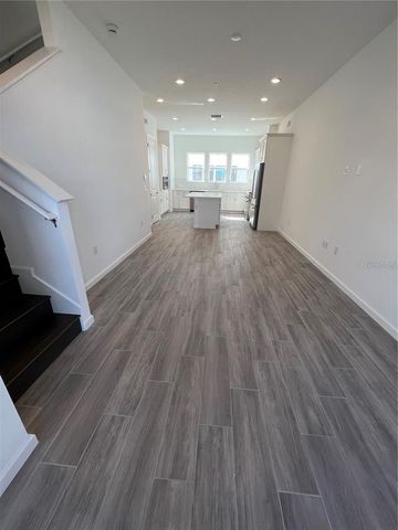 2257 VALENTINE ALLEY, Orlando, FL 32804