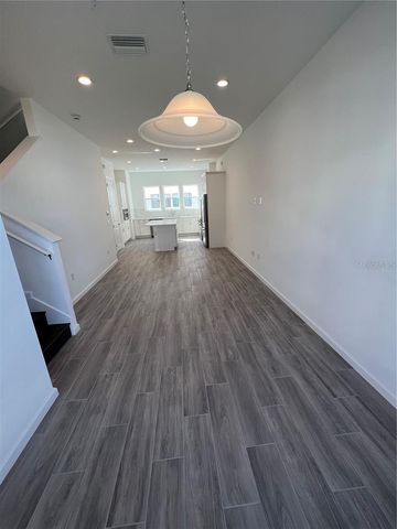 2257 VALENTINE ALLEY, Orlando, FL 32804