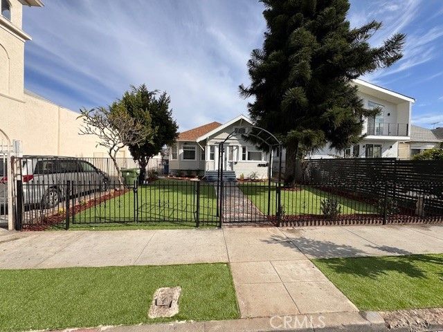 1334 S Berendo Street, Los Angeles, CA 90006