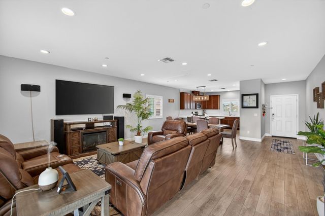 1456 BAMBOO St, Plumas Lake, CA 95961