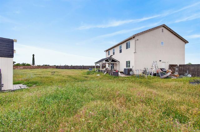 1456 BAMBOO St, Plumas Lake, CA 95961