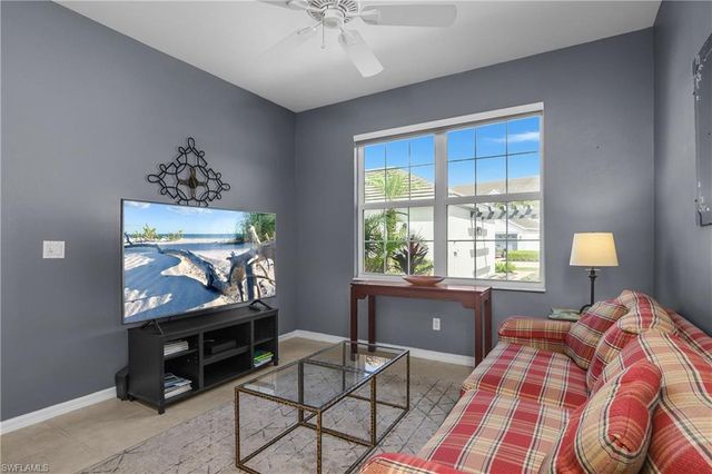 5959 Sand Wedge LN 403, Naples, FL 34110