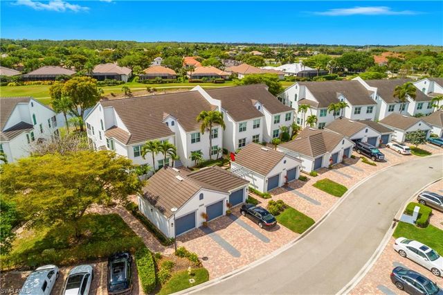 5959 Sand Wedge LN 403, Naples, FL 34110