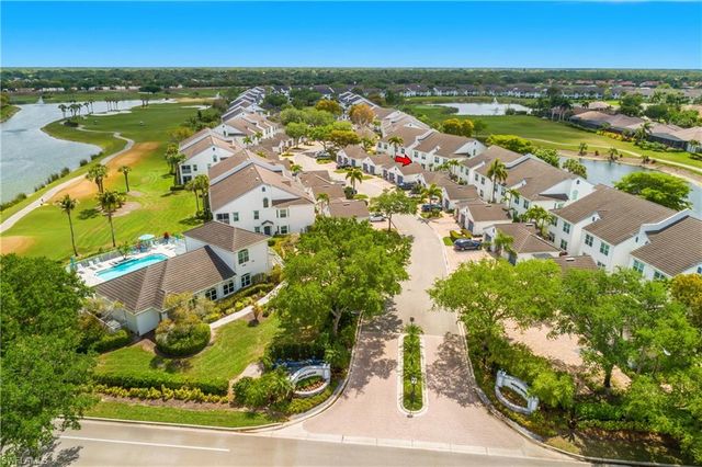 5959 Sand Wedge LN 403, Naples, FL 34110