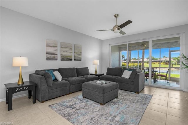 5959 Sand Wedge LN 403, Naples, FL 34110