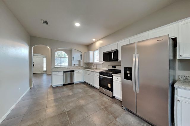 25819 Oakridge Forest Lane, Spring, TX 77386