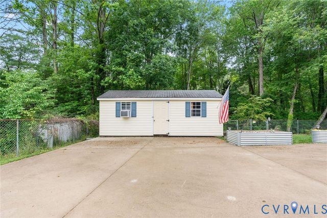 11542 Chester Station Dr, Chester, VA 23831
