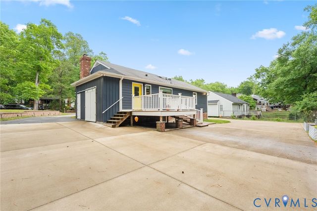 11542 Chester Station Dr, Chester, VA 23831