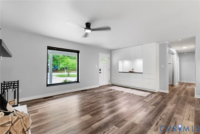 11542 Chester Station Dr, Chester, VA 23831