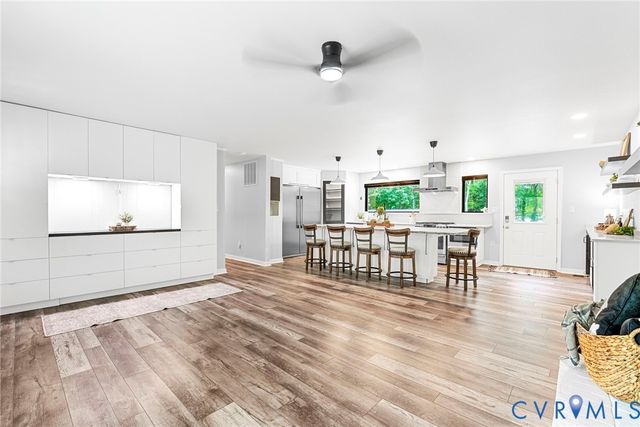 11542 Chester Station Dr, Chester, VA 23831