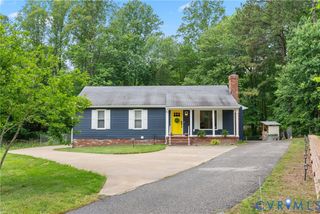 11542 Chester Station Dr, Chester, VA 23831