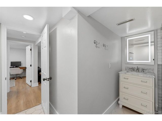 1121 S Cook St, Denver, CO 80210