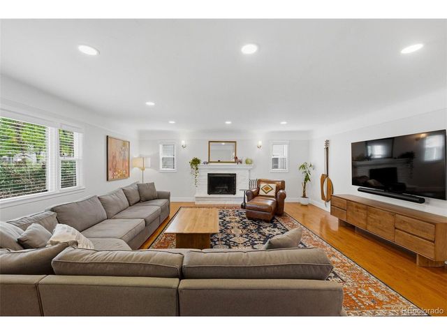 1121 S Cook St, Denver, CO 80210