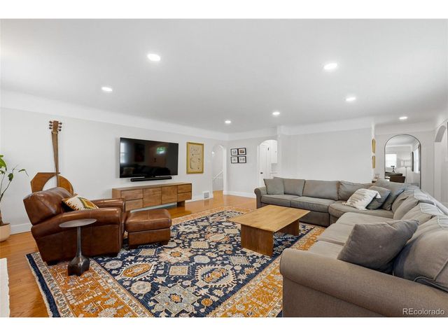 1121 S Cook St, Denver, CO 80210
