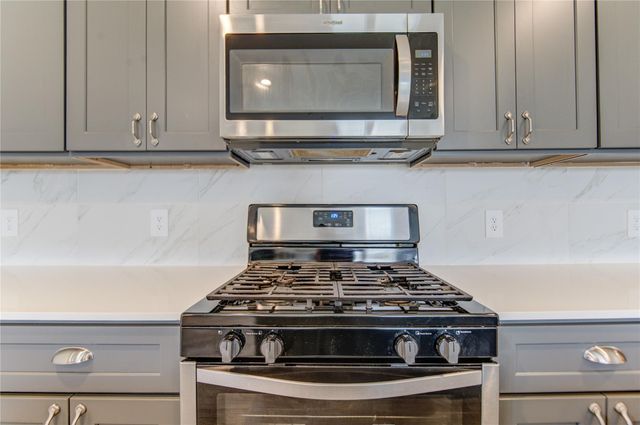 403 Rain Water Lane, Baytown, TX 77523